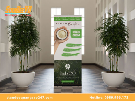 In standee giá rẻ Quận 9